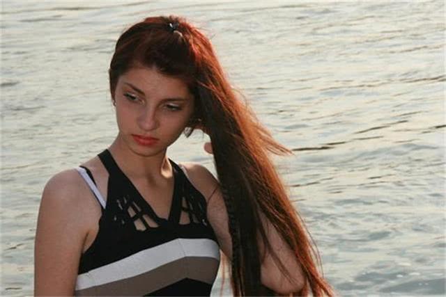 8d383573e4a542cb80783324e20f730f.jpg