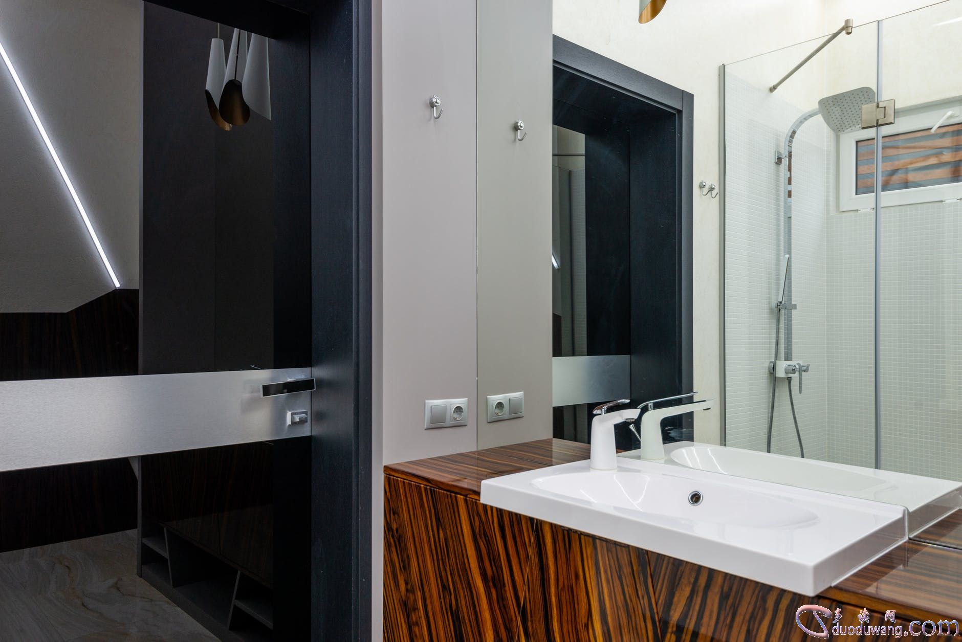 1631432649859659.jpeg pexels-photo-7005448.jpeg