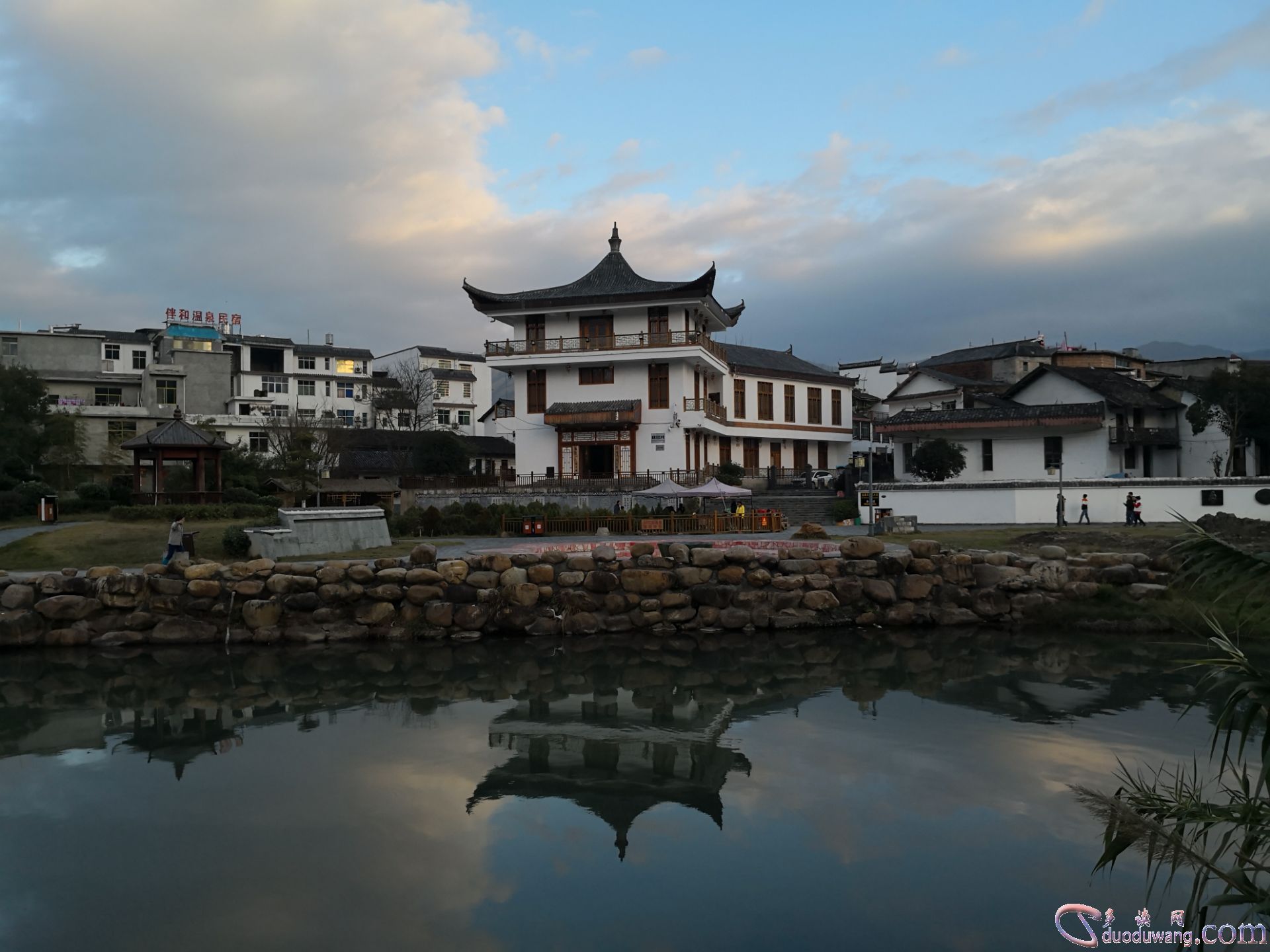 1635838013233134.jpg 14562.0.jpg